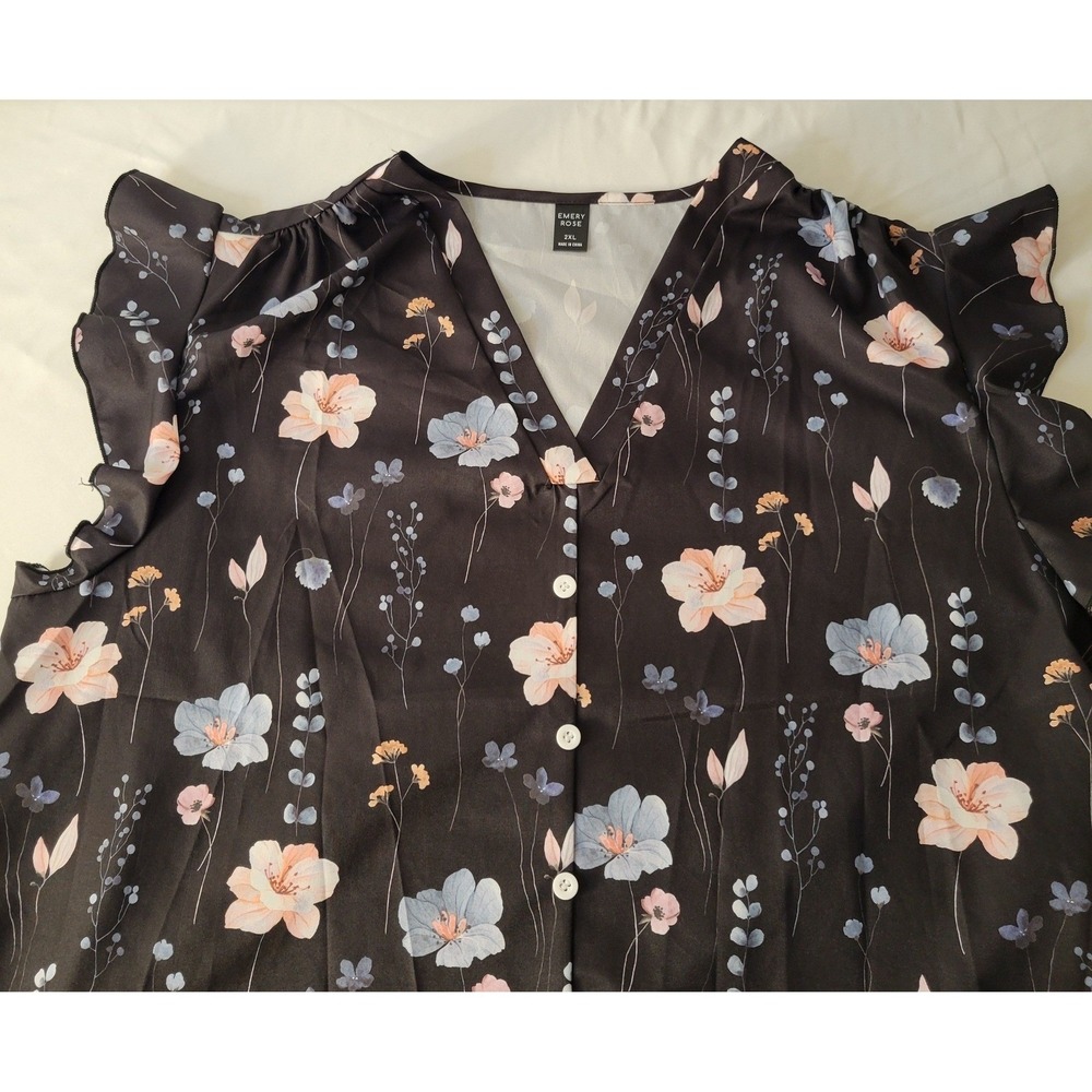 Emery Rose Floral Blouse Women 2XL Black Ruffle Cap Sleeve V-Neck Button Front - Picture 2 of 8